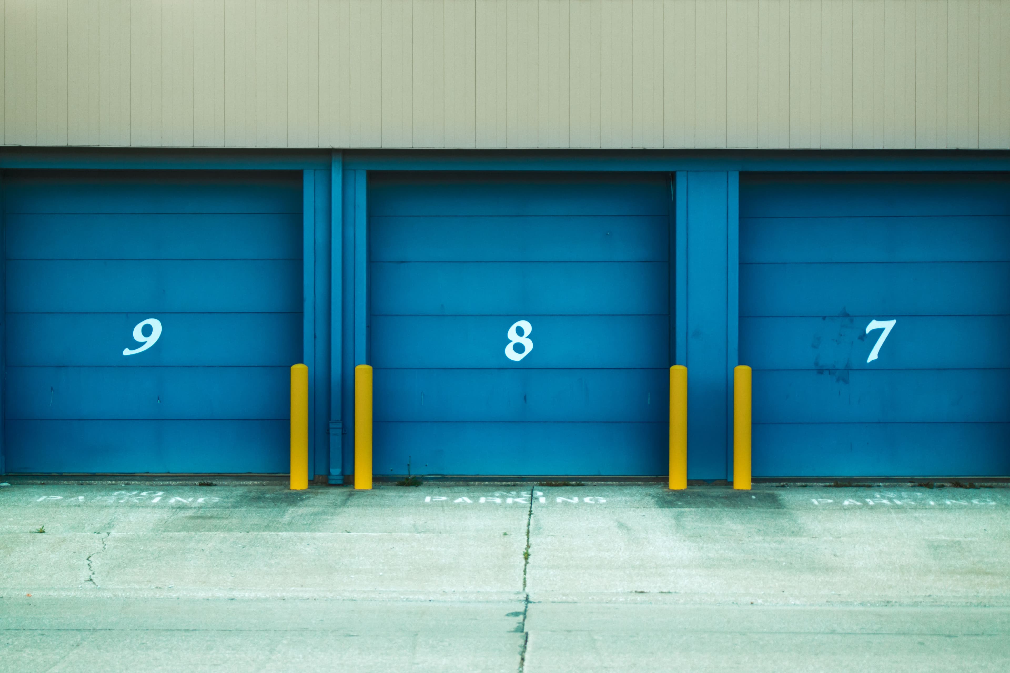 RJ Distributing contact and retail service support
